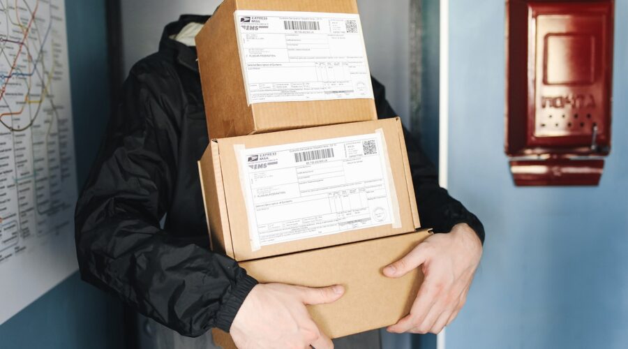 Die_unschätzbare_Rolle_von_Stapelkisten_im_modernen_Unternehmertum