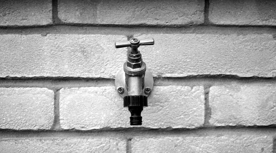Wasseranschlüsse_im_Unternehmen:_Praktische_Anleitung_für_die_besten_Lösungen